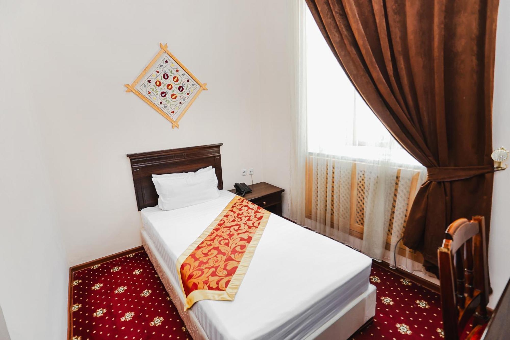 Hotel Yangi Sharq Samarkand Esterno foto